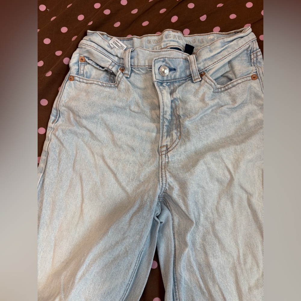 American Eagle Outfitters Light Wash High Rise Jeans strigid straight 00